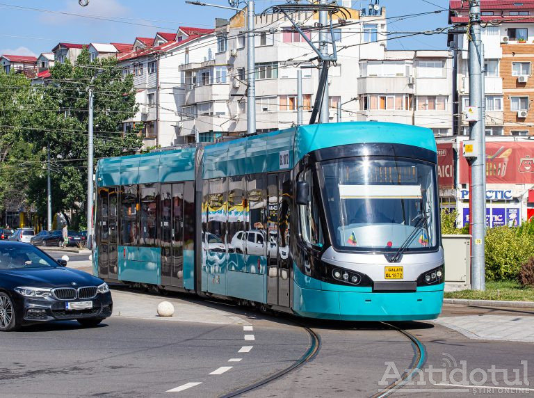 Pe căile de rulare a tramvaielor din Galați se vor face lucrări de colmatare