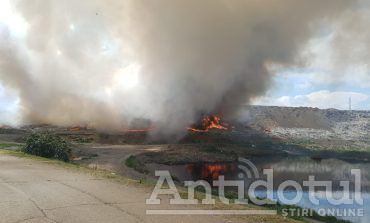 VIDEO S-a împuțit orașul. Groapa de gunoi a orașului Galați a luat foc, autoritățile au emis mesaj RO-Alert