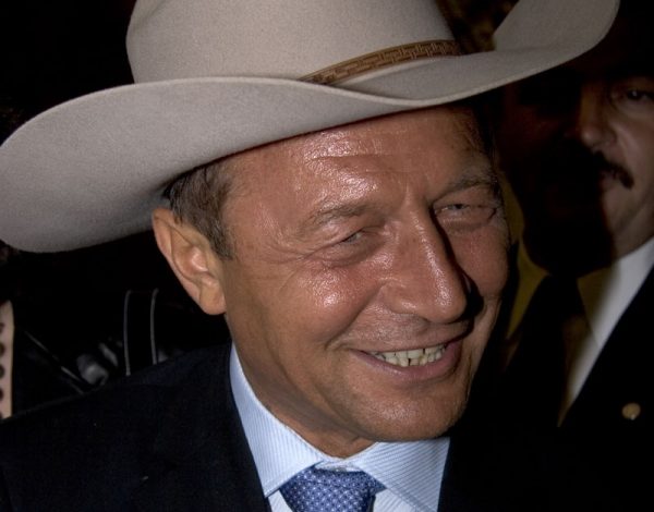 Deputatul Boldea delirează: “Dacă nu cîştigă Băsescu, România dispare!”