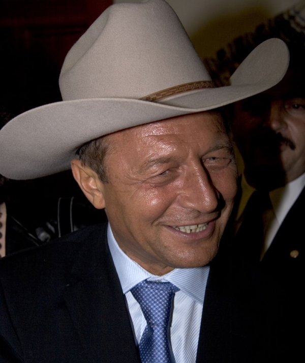 Deputatul Boldea delirează: "Dacă nu cîştigă Băsescu