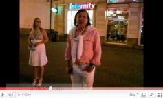 Marele tenisman Ilie Năstase, beat muci, înjură ca mîrlanul o femeie pe stradă (video)