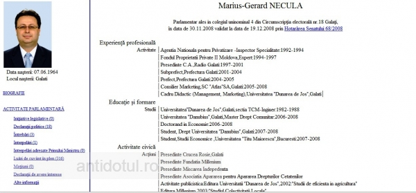 Senatorul Marius Necula a obținut patru diplome universitare într-un an