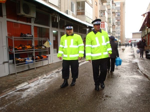 Am asistat la umilirea justificată a doi polițiști comunitari din Galați