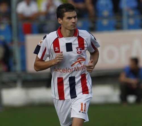 Răzvan Ochiroșii de la Oțelul, un mare jucător de fotbal pe calculator