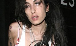 Cauza exactă a morții lui Amy Winehouse. A murit de bătrînețe! (video)