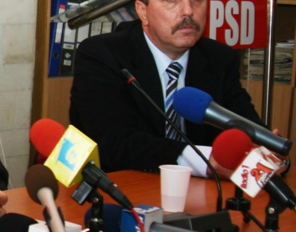Dan Nica îl susține pe Mircea Geoană