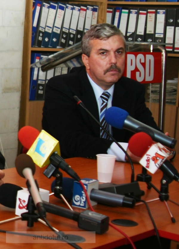 Dan Nica îl susține pe Mircea Geoană