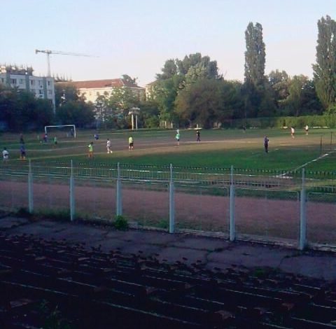 Stadion pentru studenți, loc de veci pentru alții