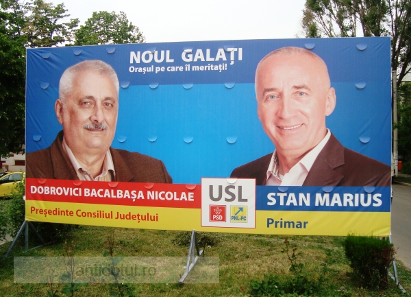 Știrbul USL: dr. Bacalbașa nu are dinți în afișele electorale!
