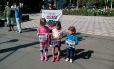La Galați, protestul pentru Roșia Montană a adunat trei copii și doi adulți