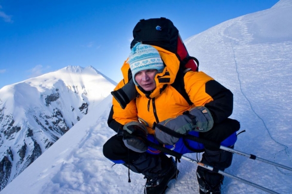 Primăria Galați sponsorizează cu 10.000 de euro o expediție pe vîrful Everest