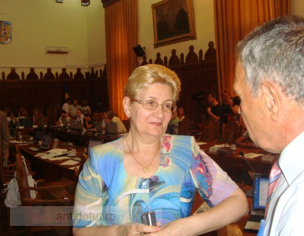 Circ penibil la ședința CJ Galați de revocare a vicelui liberal Tania Bogdan
