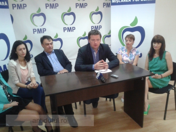 Înconjurat de cadîne, Cristache de la PMP a luat la mișto PNL, PDL și PSD