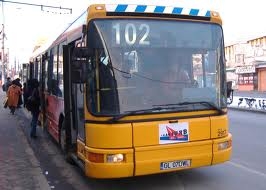 Șontîc, șontîc, unul cîte unul, autobuzele second hand din Olanda se adună la Galați