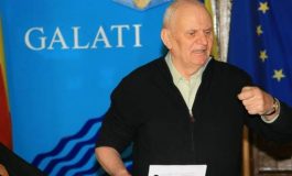 Nu-i o glumă. Pesedistul Dumitru Nicolae îl votează pe liberalul Klaus Iohannis