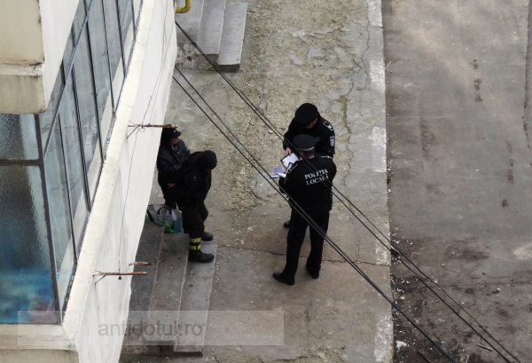Așa își fac polițiștii locali din Galați norma la amenzi (foto)
