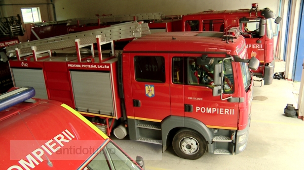 Pe motiv că prezintă risc seismic, Guvernul vinde garajul pompierilor gălățeni