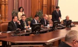 Cum s-a gudurat, în direct, deputatul Ciucă pe lîngă noul ministru al Justiției