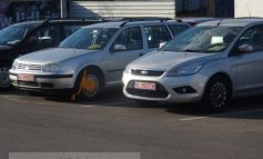 Samsari de mașini blocați cu caracatița în parcările hipermarketurilor (foto)
