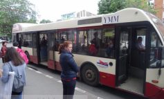 Prima zi fără maxi taxi: năuciți, călătorii s-au certat cu șoferii Transurb (video)
